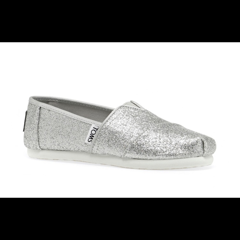 Toms size 8 (worn once)